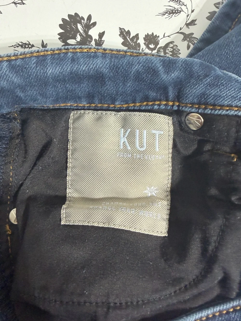 KUT from the Kloth Kelsey Fab Ab Ankle Flare Jeans - Size 10